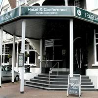 Raglan Hotel