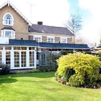 South Lodge Hotel