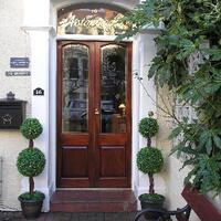 Astonwood Hotel Bed & Breakfast