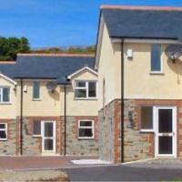 Tregurrian Apartments Villas
