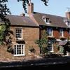 Old Wisteria Hotel