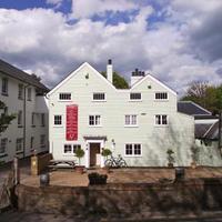 The White Cliffs Hotel