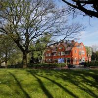BEST WESTERN Broadfield Park Hotel