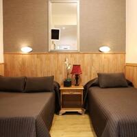 Huttons Hotel