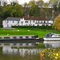 Shillingford Bridge Hotel