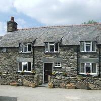 Tair Felin Farm Guesthouse