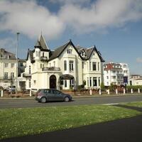 Villa Esplanade Apartments & Hotel Rooms