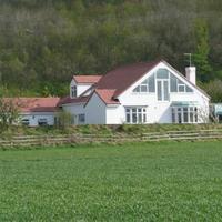 Hillside Cottage Bed & Breakfast