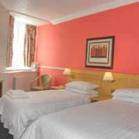 Chequers Plaza Hotel