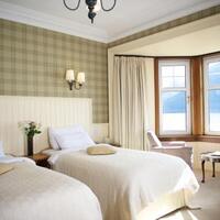 Lodge on the Loch Hotel