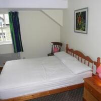 Howgills Guest House & Apartments