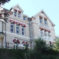 Torrs Hotel