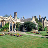 Foxhills Hotel and Golf Club